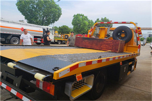 伍家岗区附近拖车电话号码服务